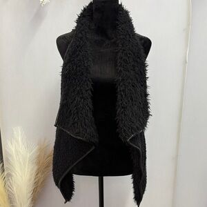 Love Tree Black Teddy Vest